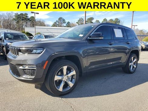 Certified 2025 Jeep Grand Cherokee Limited w/ Luxury Tech Group II image 4