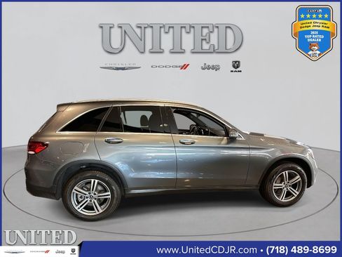 Used 2022 Mercedes-Benz GLC 300 4MATIC image 2