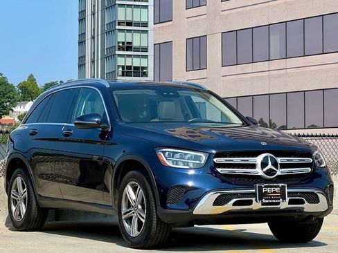 Certified 2022 Mercedes-Benz GLC 300 4MATIC image 1