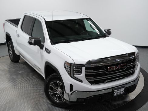 Used 2025 GMC Sierra 1500 SLT image 43
