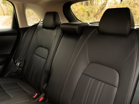 Certified 2023 Honda HR-V EX-L image 18