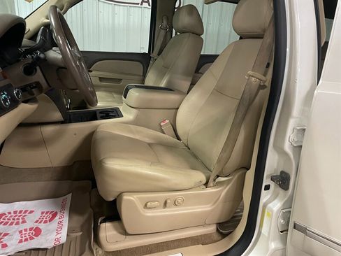 Used 2012 Chevrolet Suburban LTZ AWD/4WD image 21