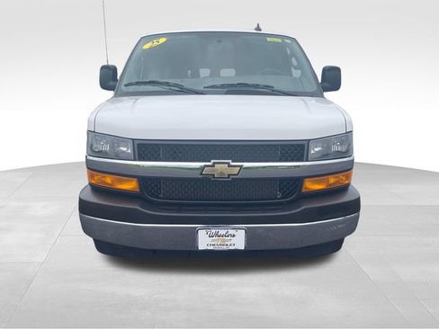 Used 2025 Chevrolet Express 2500 w/ Driver Convenience Package RWD image 9
