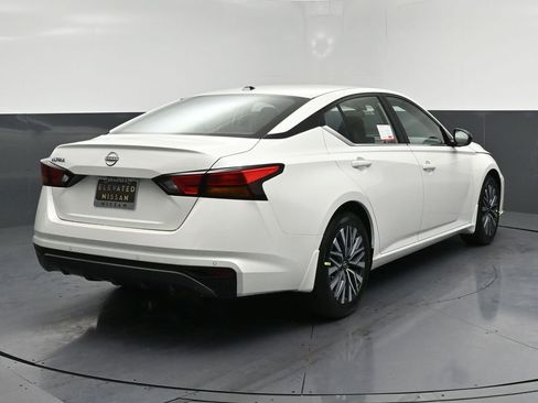New 2026 Nissan Altima 2.5 SV FWD image 4