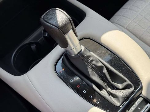 Certified 2024 Honda HR-V LX image 27