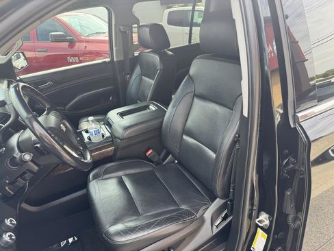 Used 2019 Chevrolet Suburban LT AWD/4WD image 12