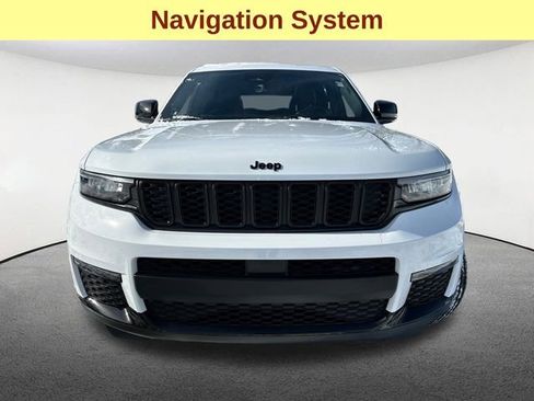 Used 2025 Jeep Grand Cherokee L Limited w/ Black Appearance Package image 4