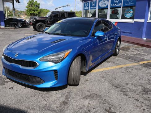 Used 2018 Kia Stinger Premium RWD image 7