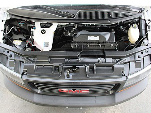 Used 2025 GMC Savana 2500 w/ Driver Convenience Package image 40