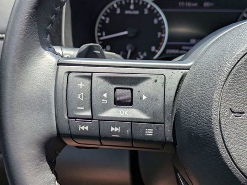 Used 2025 Nissan Pathfinder SV FWD image 30