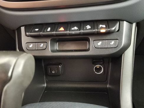 Used 2020 Chevrolet Colorado Z71 AWD/4WD image 18