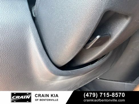 Used 2012 Kia Soul FWD image 21
