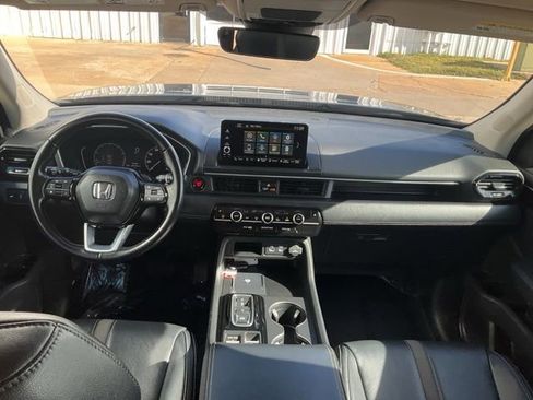 Used 2024 Honda Pilot EX-L image 3