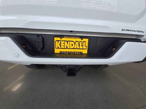 Used 2025 GMC Canyon Denali AWD/4WD image 27
