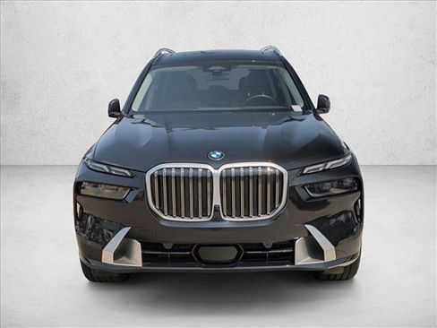 Used 2025 BMW X7 xDrive40i w/ Premium Package AWD/4WD image 2