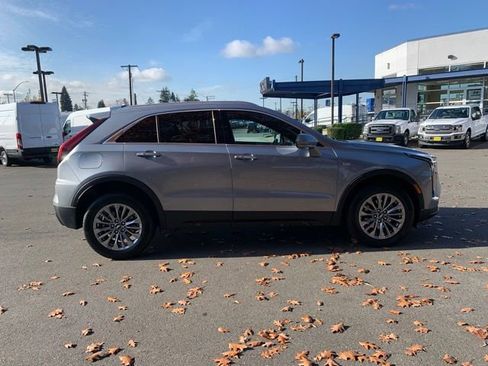 Used 2024 Cadillac XT4 Premium Luxury image 8