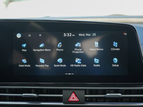 New 2026 Hyundai Elantra Limited FWD image 16