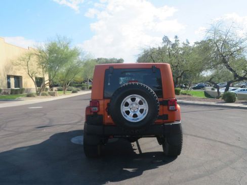 Used 2010 Jeep Wrangler Unlimited Sport w/ Black Appearance Group image 12