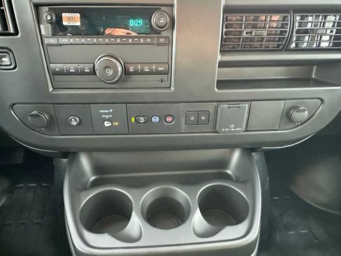 New 2025 GMC Savana 3500 Extended w/ Driver Convenience Package image 28