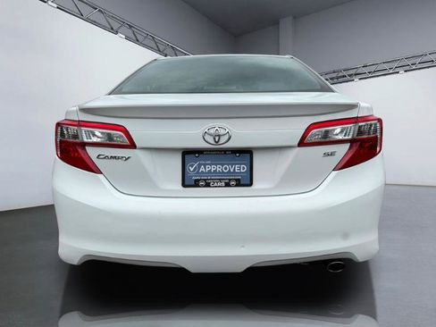 Used 2014 Toyota Camry SE FWD image 6