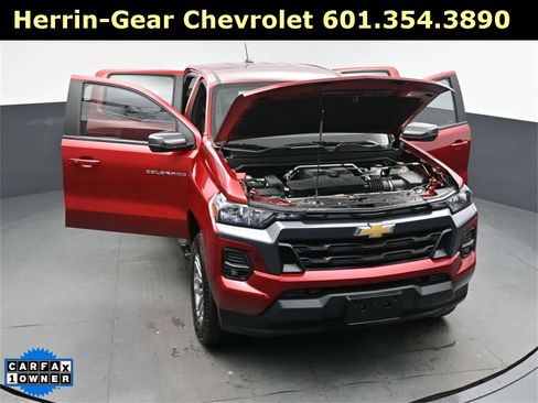 Used 2024 Chevrolet Colorado LT w/ LT Convenience Package II image 52