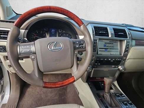 Used 2013 Lexus GX 460 Premium image 15