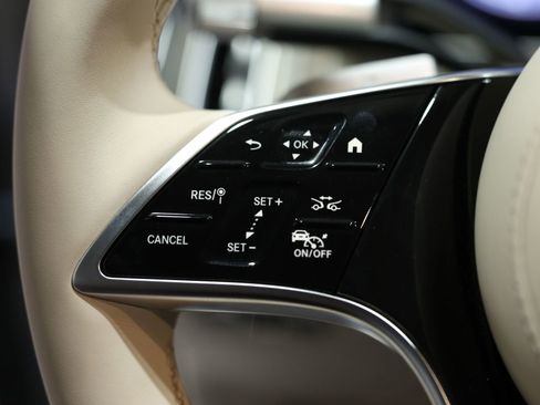 Used 2024 Mercedes-Benz Maybach S 580 4MATIC image 41