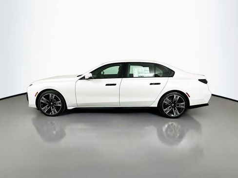 New 2025 BMW 740i w/ Executive Package image 8