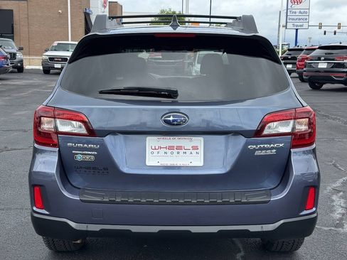 Used 2017 Subaru Outback 2.5i Premium AWD/4WD image 6