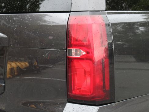 Used 2015 Chevrolet Suburban LT image 50