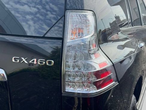 Certified 2023 Lexus GX 460 Premium w/ Premium Package AWD/4WD image 13