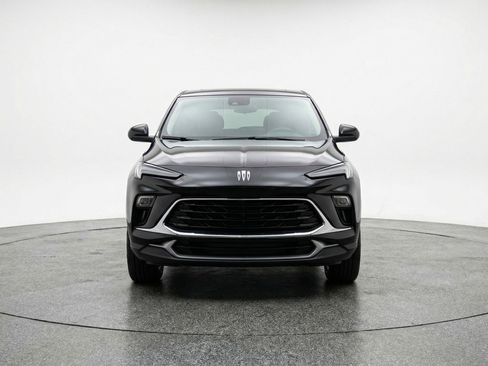 Used 2025 Buick Encore GX Preferred AWD/4WD image 2