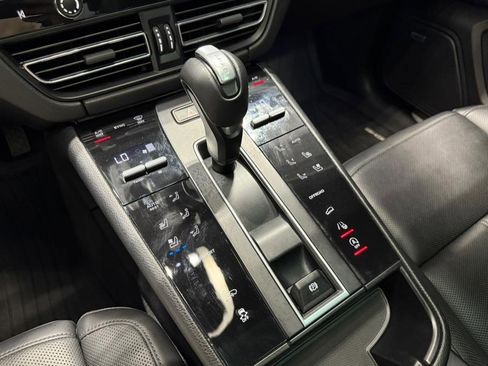 Used 2022 Porsche Macan S AWD/4WD image 22