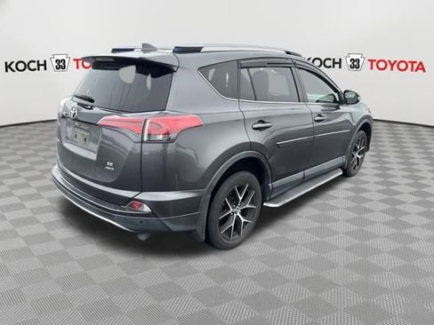 Used 2018 Toyota RAV4 SE w/ Advanced Technology Package image 8