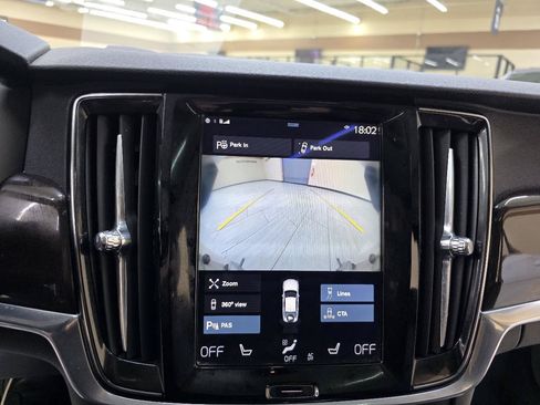 Used 2017 Volvo S90 T5 Momentum w/ Vision Package FWD image 33