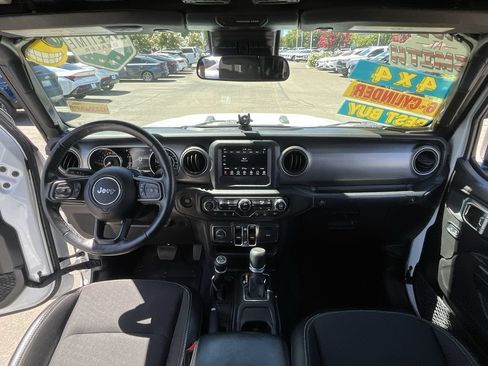 Used 2021 Jeep Gladiator Sport AWD/4WD image 18