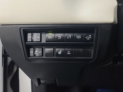 Used 2022 Toyota Tundra Capstone AWD/4WD image 30