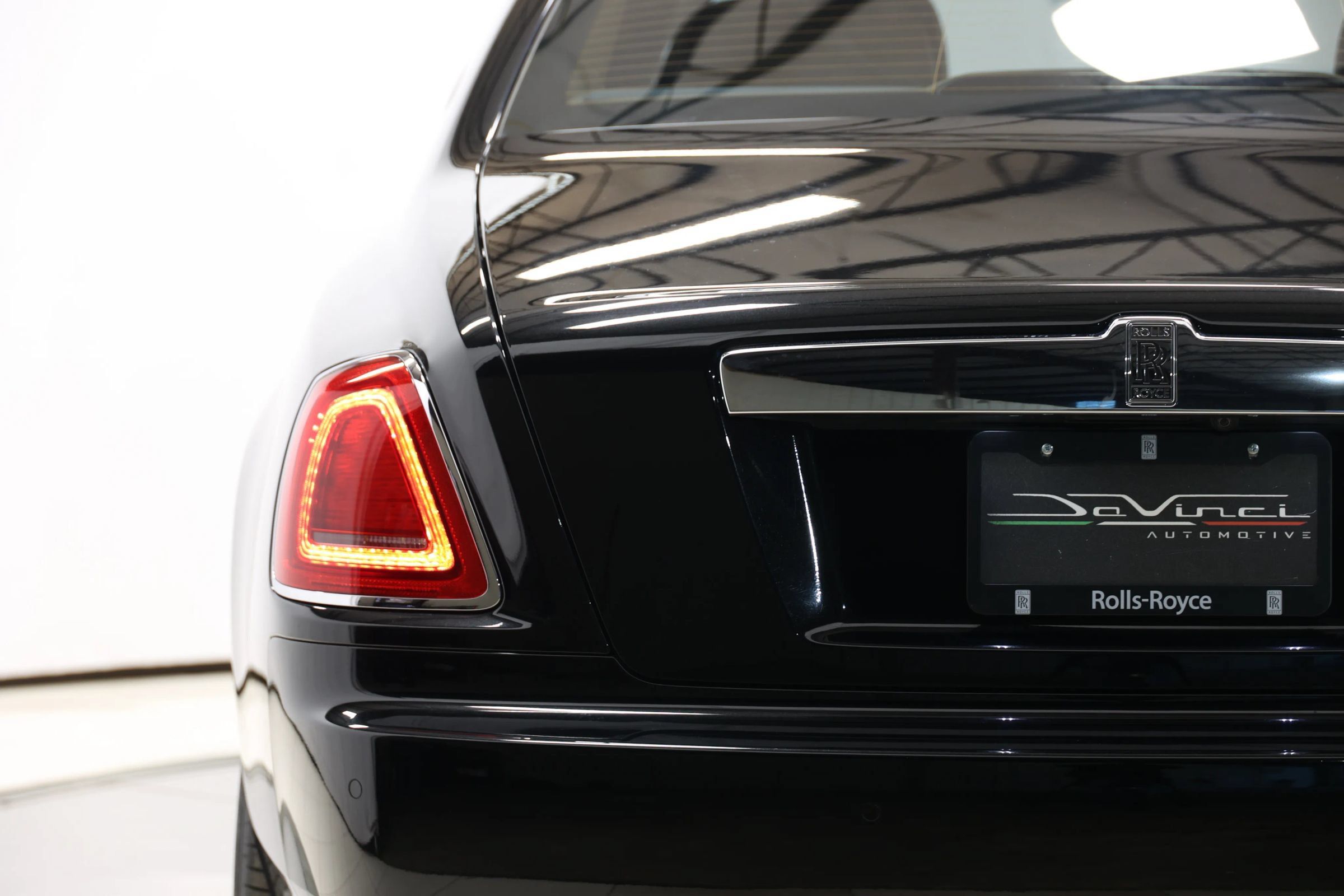 Used 2015 Rolls-Royce Ghost RWD image 73