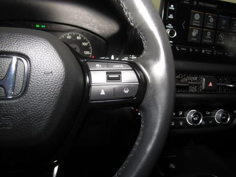 Certified 2024 Honda HR-V EX-L image 6