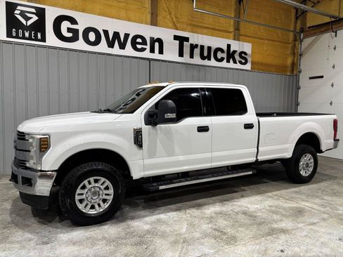 Used 2019 Ford F350 XLT w/ XLT Value Package AWD/4WD image 4