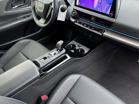 New 2026 Toyota Prius XLE image 18
