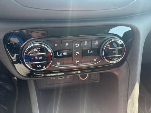 Used 2023 Buick Encore GX Select w/ Sport Touring Package FWD image 12