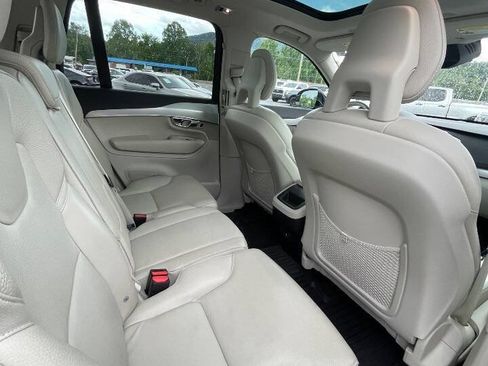 Used 2017 Volvo XC90 T5 Momentum w/ Vision Package AWD/4WD image 16