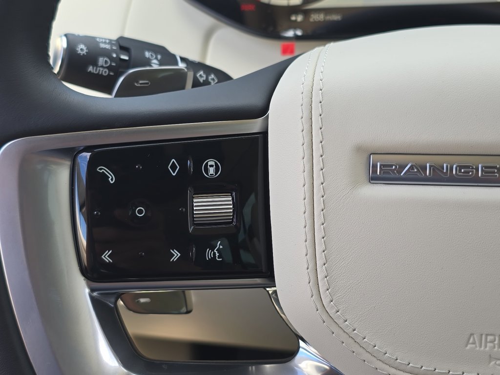 New 2026 Land Rover Range Rover SE AWD/4WD image 18