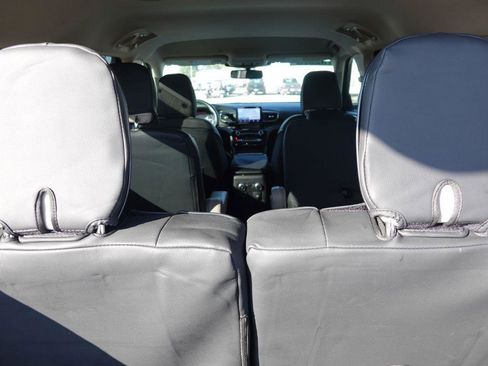 Used 2022 Ford Explorer Limited w/ Equipment Group 301A image 8