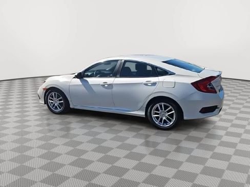 Used 2019 Honda Civic Sport image 6