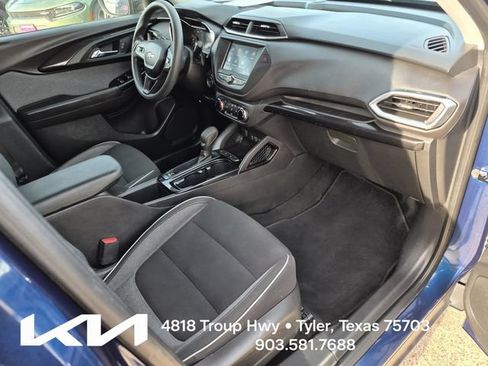 Used 2022 Chevrolet TrailBlazer LT FWD image 11