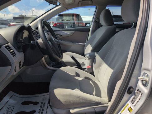 Used 2013 Toyota Corolla L image 9