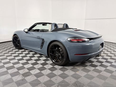 Used 2017 Porsche 718 Boxster image 3