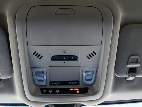 Used 2019 GMC Terrain SLT w/ Preferred Package image 33